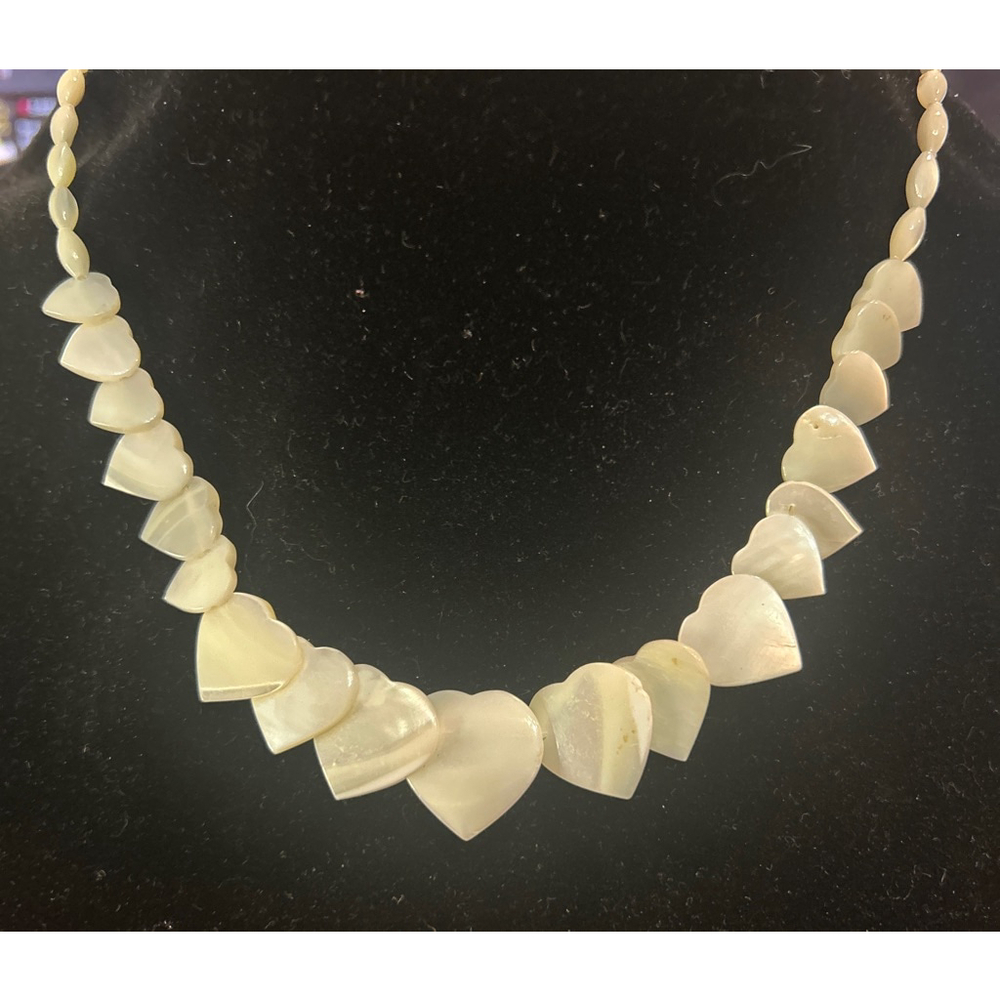 Women's Necklace 15” White Heart Mother of Pearl